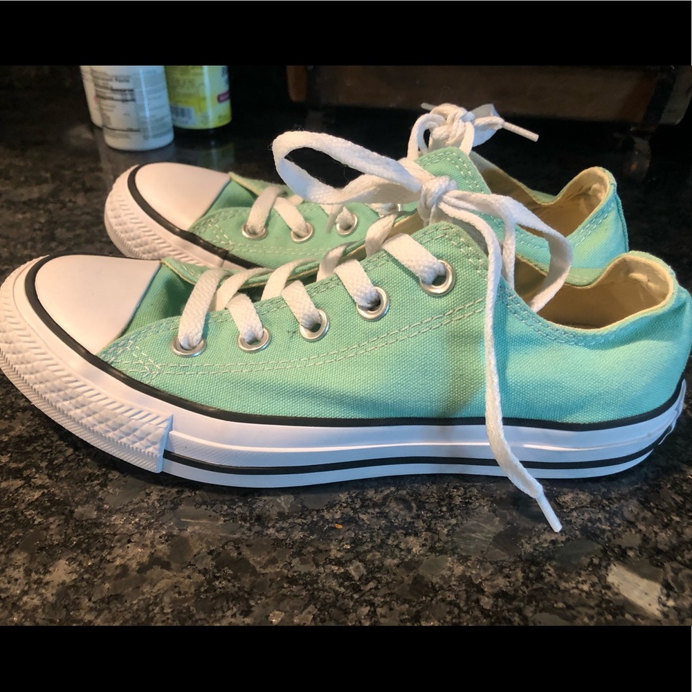 Converse Mint shoes size 6 women’s